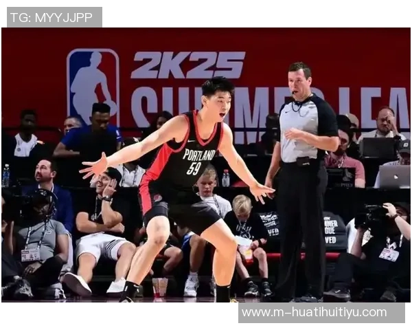 杨瀚森与偶像约基奇的赛场对话瞬间如此接近却又遥不可及 杨瀚森与偶像约基奇的赛场对话瞬间如此接近却又遥不可及