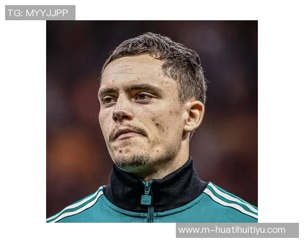 内维尔批评维尔茨比赛理解幼稚强调其跑位糟糕与过度参与防守问题