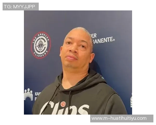 卢教练谈球队阵容深度期待通过比赛磨合轮换与化学反应