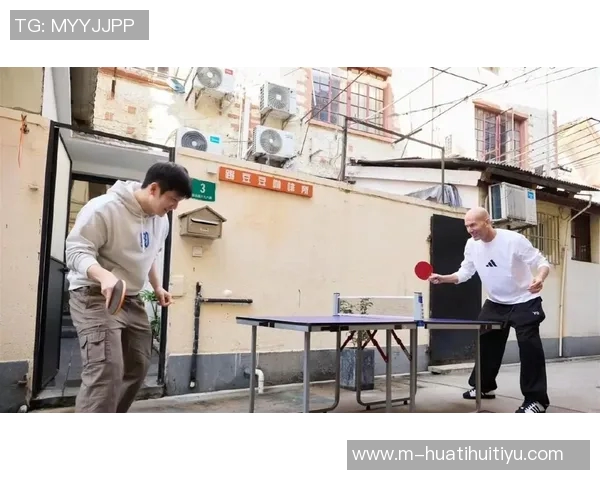 樊振东晒齐达内签名球衣照片期待未来与齐祖共踢足球的美好时刻