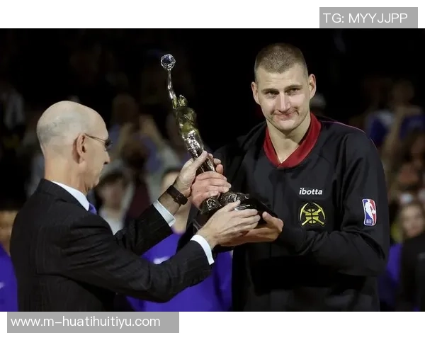 约基奇三分球表现不佳仍自信表示将进行调整期待更好发挥 约基奇三分球表现不佳仍自信表示将进行调整期待更好发挥