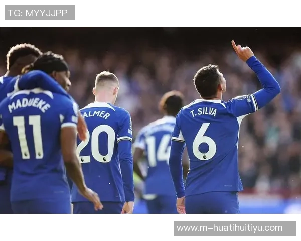 巴黎防线崩溃杜埃失误助攻莫雷拉轻松破门斯特拉斯堡逆转成功